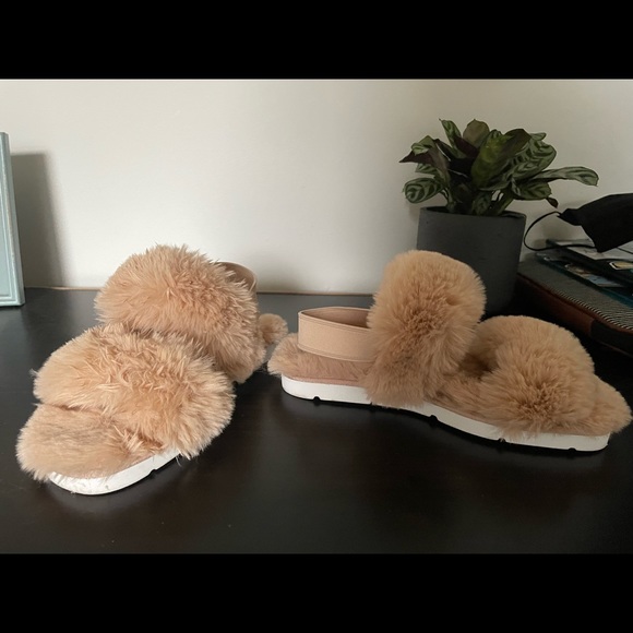Slippers - Picture 3 of 3